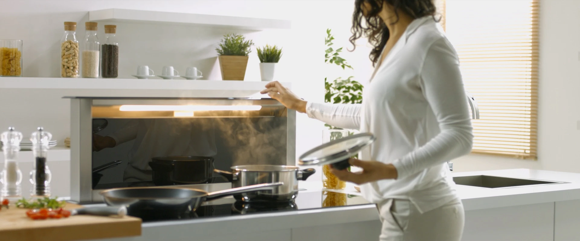 Guarda lo spot video di Strip<br>realizzato nel nostro studio cyclorama