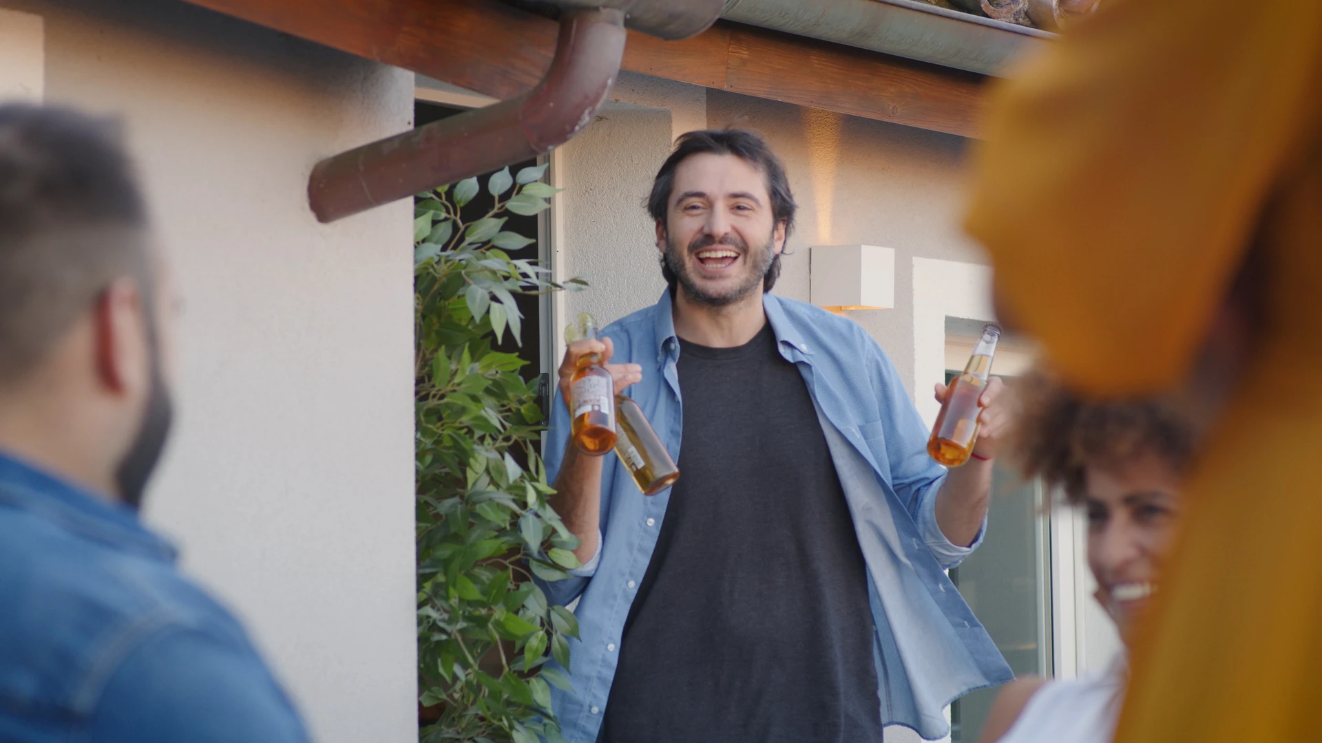 Guarda lo spot video di Crosti!